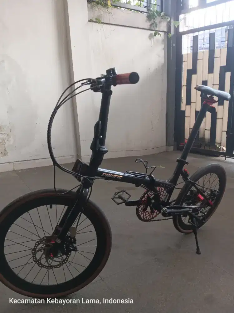 Sepada lipat pasific blazon 300 upgrade