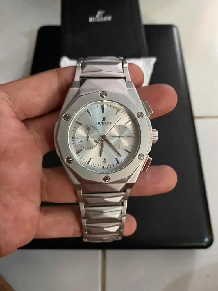 Jam pria crono n tgl aktif