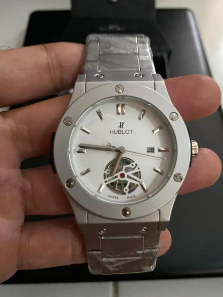 Jam pria elegan silver murmer