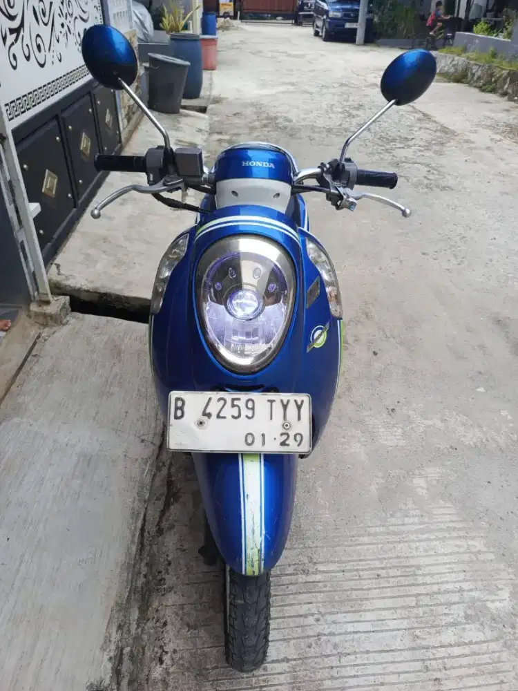 Honda scoppy tahun 2016 stater halus,ss lengkap,pajak off 2x