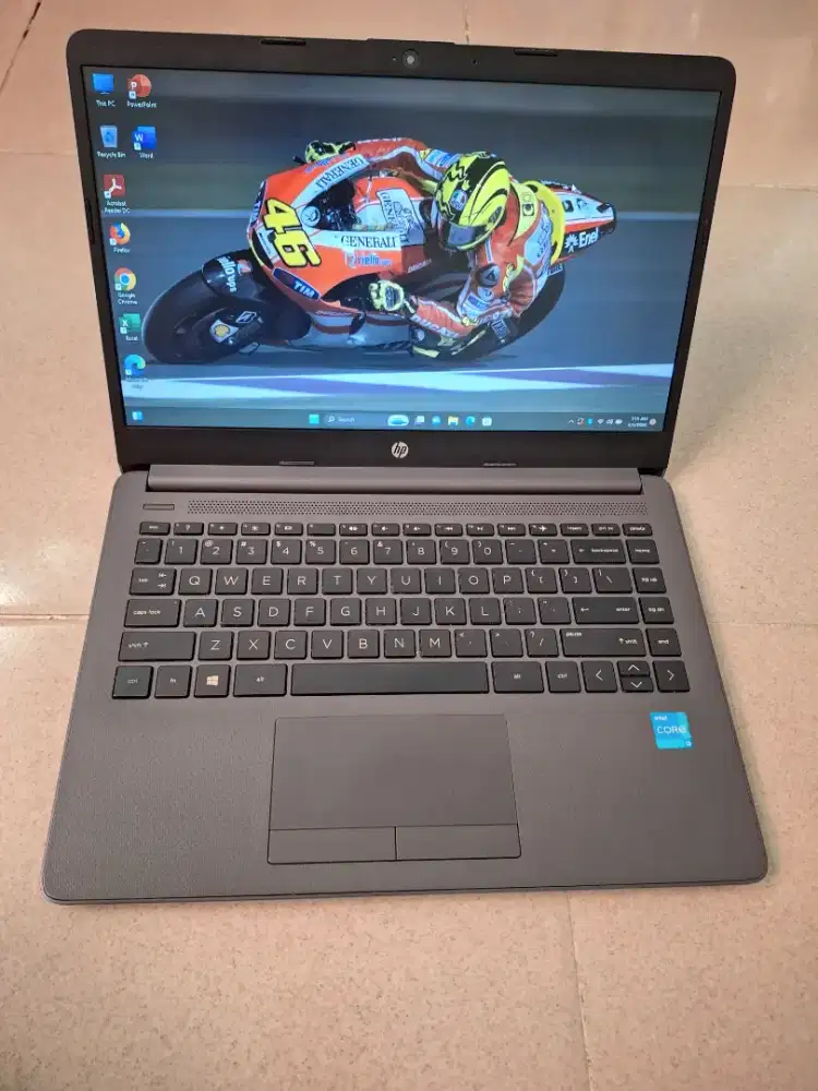 Bismillah dijual laptop hp 240 g8 slim core i3gen11 baterai 3jam