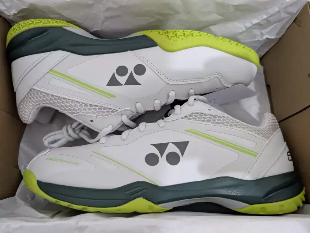 Dijual sepatu badmintoon yonex 65W