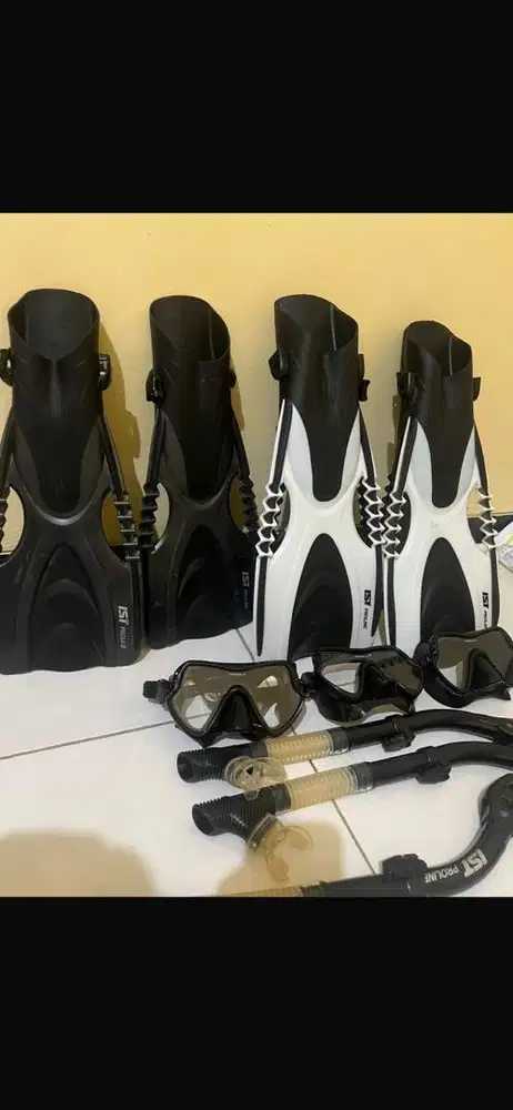 Set alat snorkeling