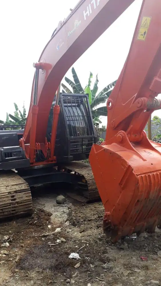 Excavator Hitachi 210F