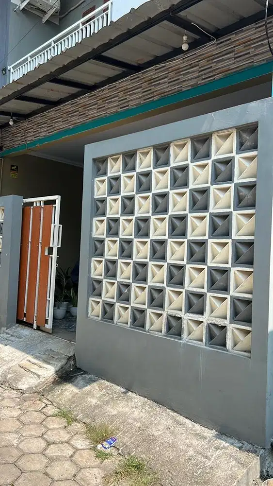 DI JUAL RUMAH 2 LANTAI SIAP HUNI DI BINTARA JAYA
