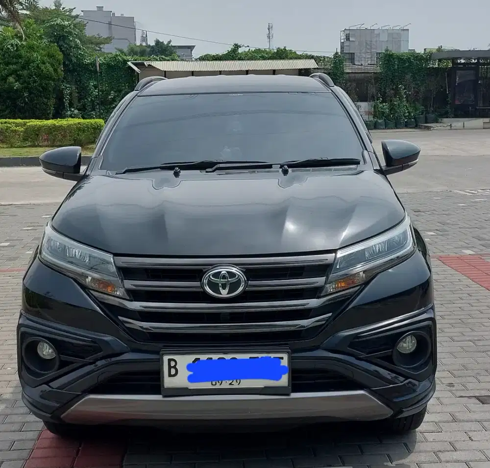 Dijual Toyota Rush GR 1.5 Matic th 2021 Hitam