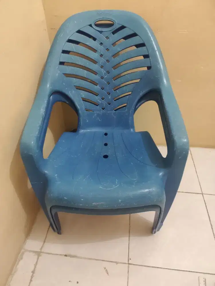 Kursi plastik napolly(2 kursi)