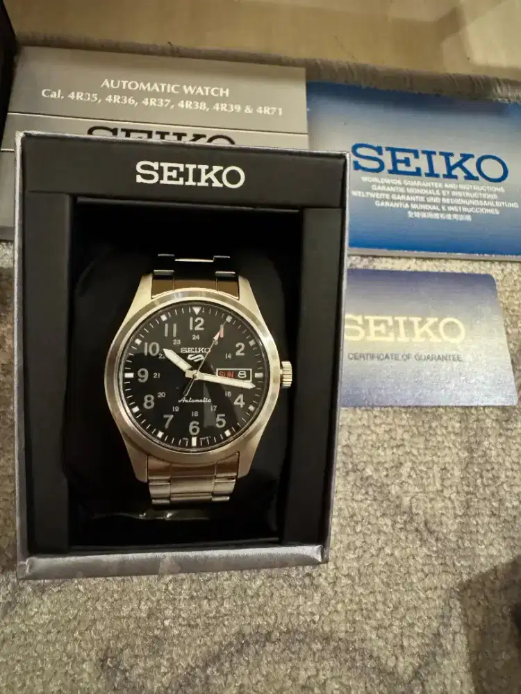 Seiko SRPG27K1 citizen orient casio