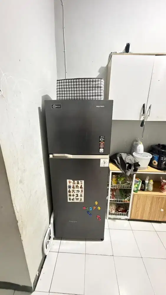 Kulkas 2 pintu polytron