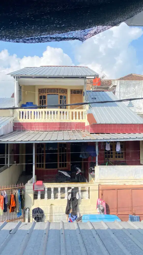 Dijual rumah 2 lantai di BkP