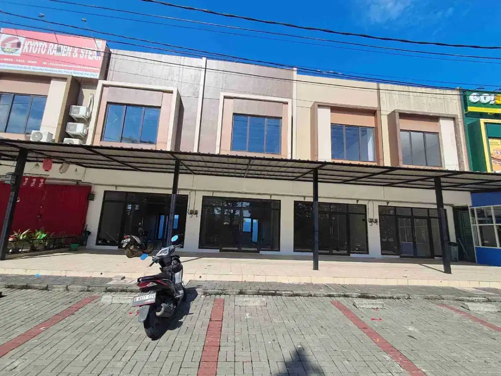 Ruko Siap Usaha, Lokasi Sangat Ramai Dekat Waterpark Madagascar