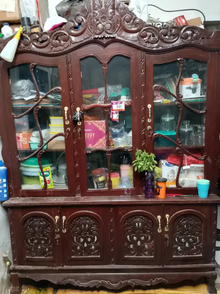 Lemari Hias Jati komodo