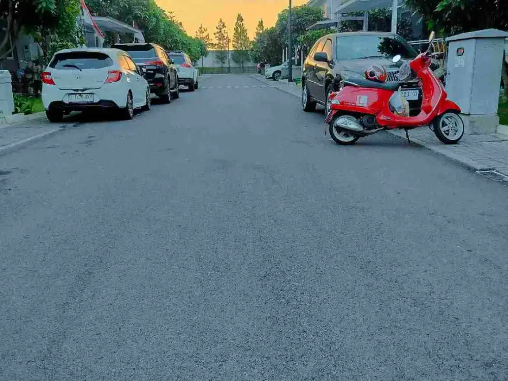 SUMMARECON 2LANTAI JUAL MURAH 1.170M NEGO