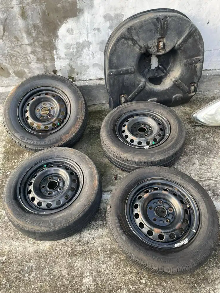 Velg PCD 5x114 + Ban Dunlop SP10 185/70 R14 Bridgestone Ecopia EP150