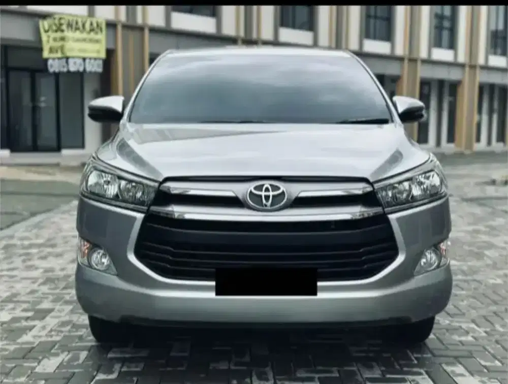 Dijual innova reborn 2019 bensin