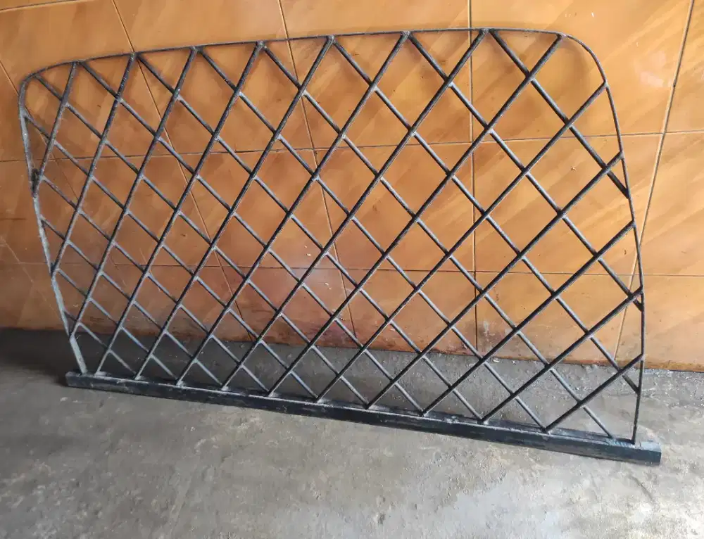 Portal besi pengaman kaca belakang carry futura colt t120ss