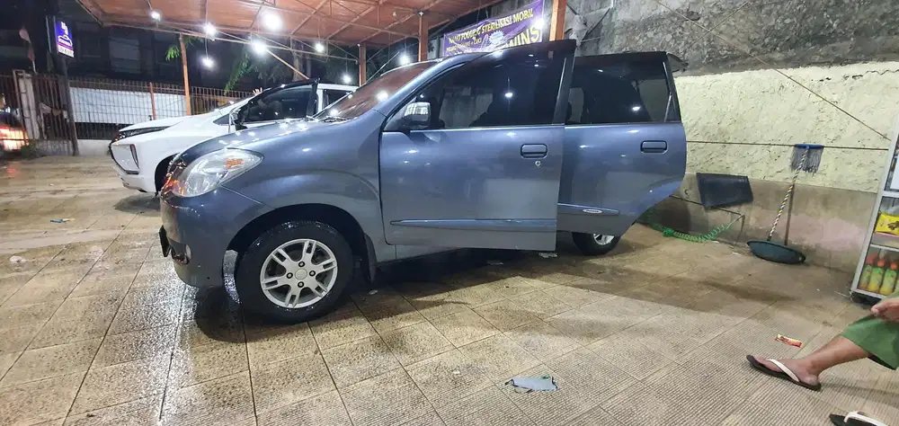 Daihatsu Xenia 2010 Bensin