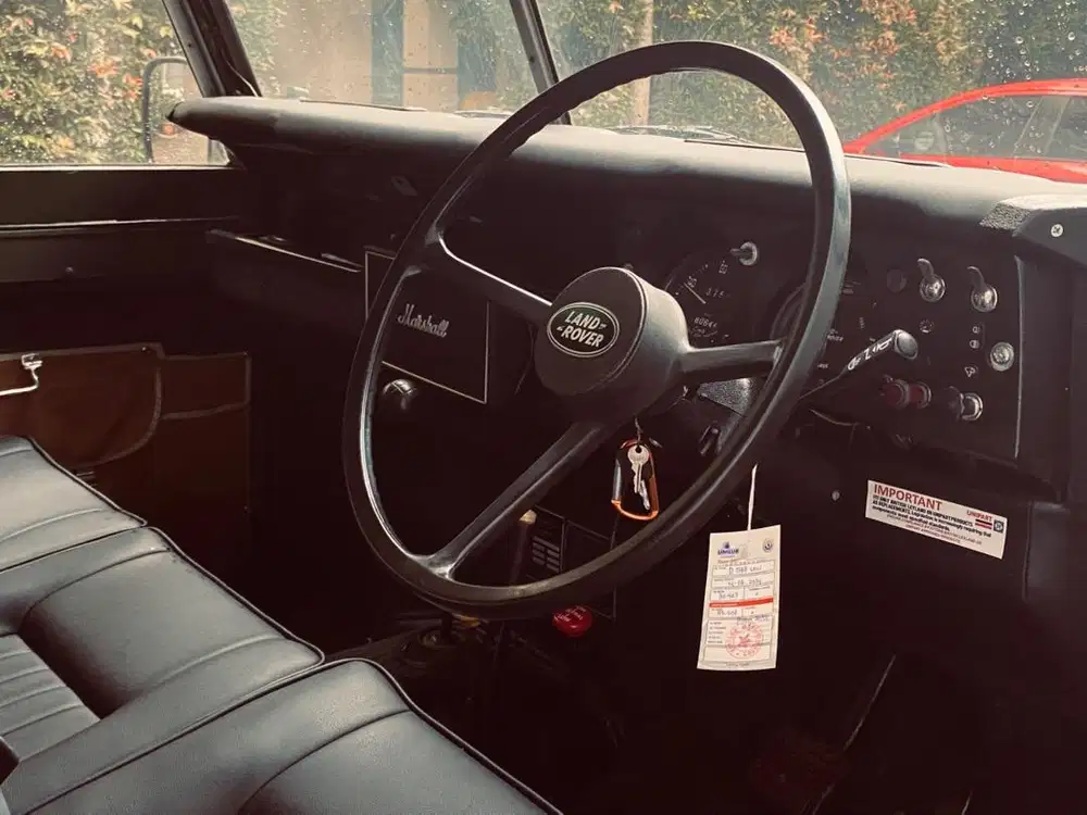 Land Rover Series 3, Tahun 1981,  Classic Look and Rock & Roll