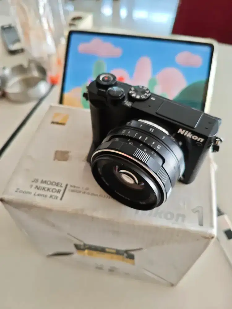 MIRRORLESS NIKON1 J5 MEIKE 35MM F1.7