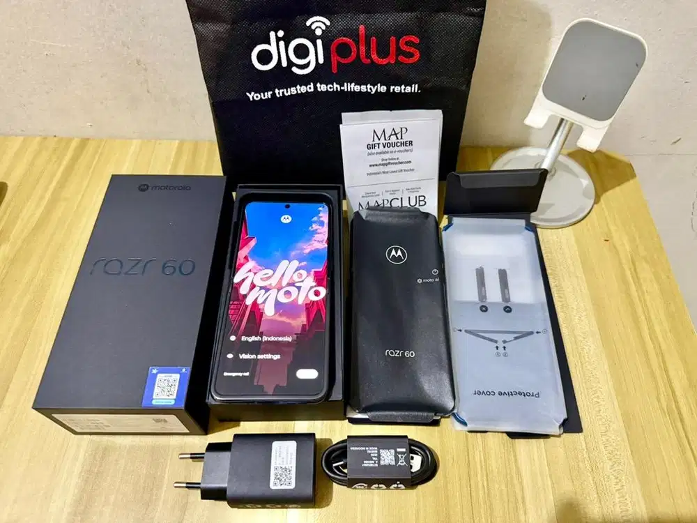 Motorola razr 60 8/128gb