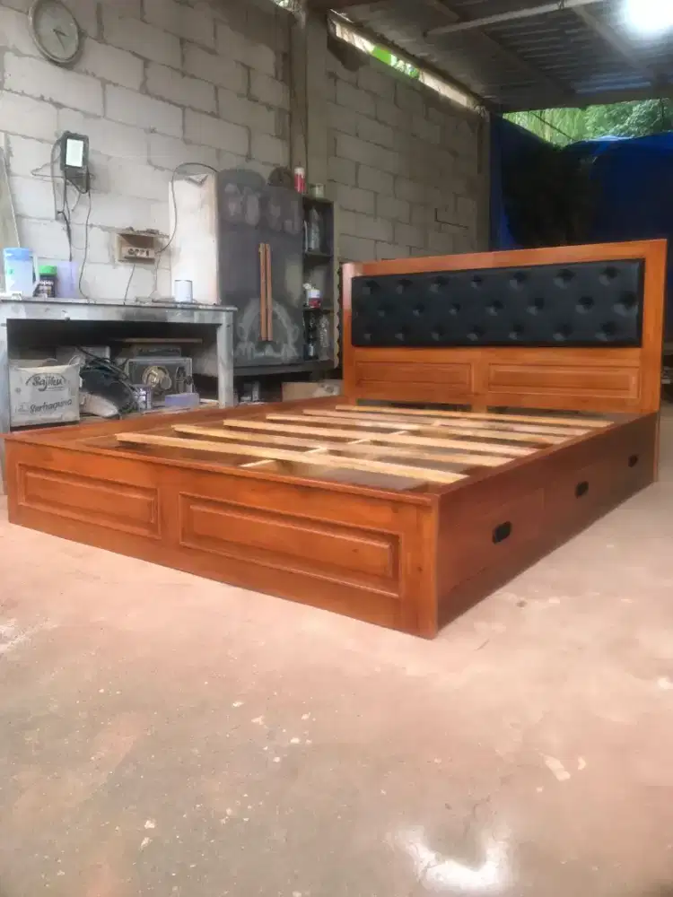 Dipan laci head spon