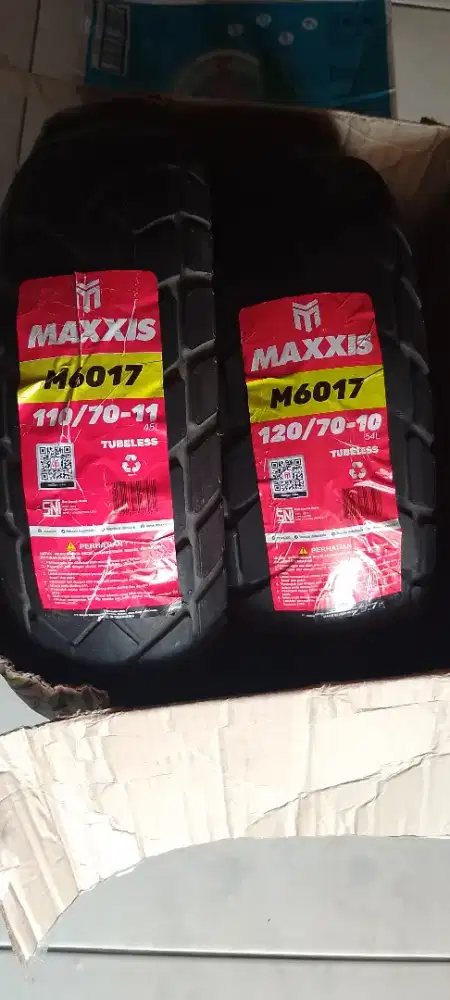 ban luar maxxis R 10 dan 12