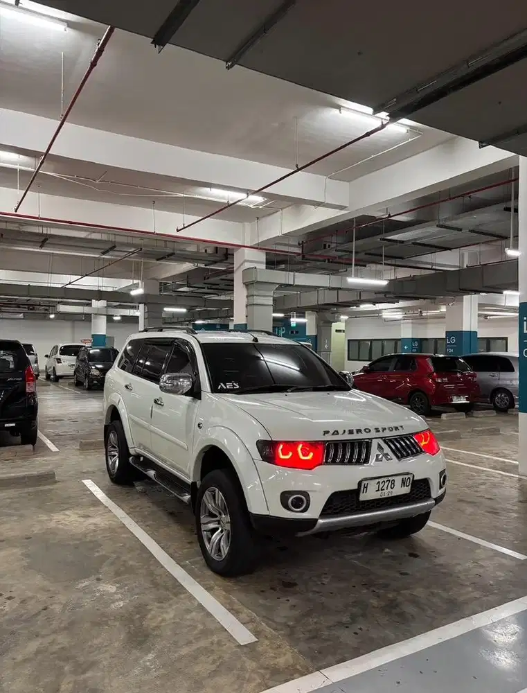 FOR SALE MITSUBISHI PAJERO EXCEED 2013