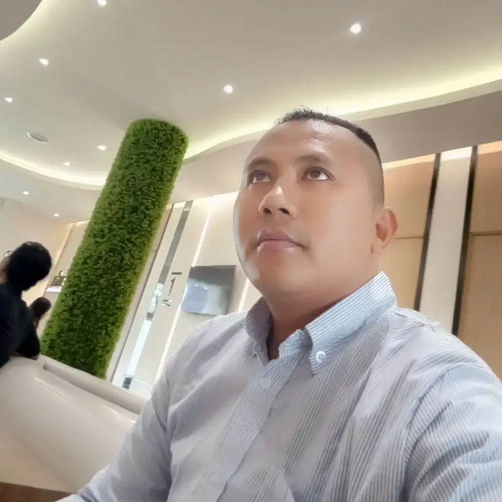 Cari kerja sebagai driver pribadi.