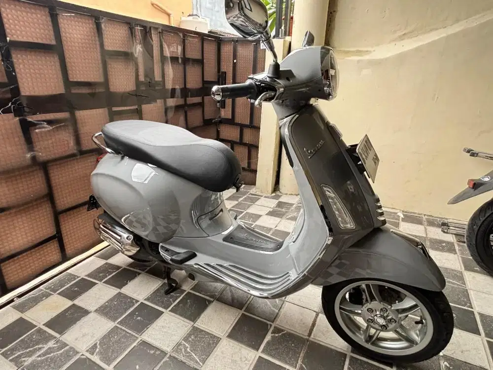 VESPA PRIMAVERA 150 I-GET ABS LIKE NEW 2025