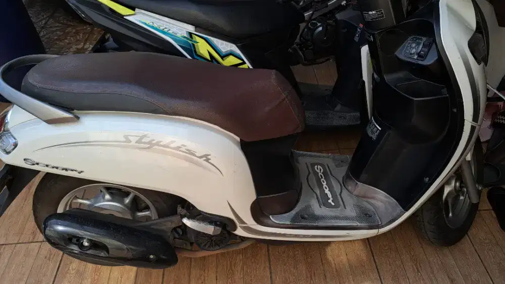 Honda Scoopy Stylish type tertinggi low km 2020 awal