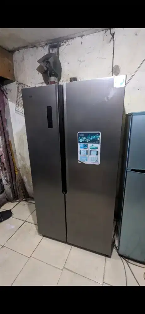 Kulkas 2 pintu side bye side normal no kendala merk GEA