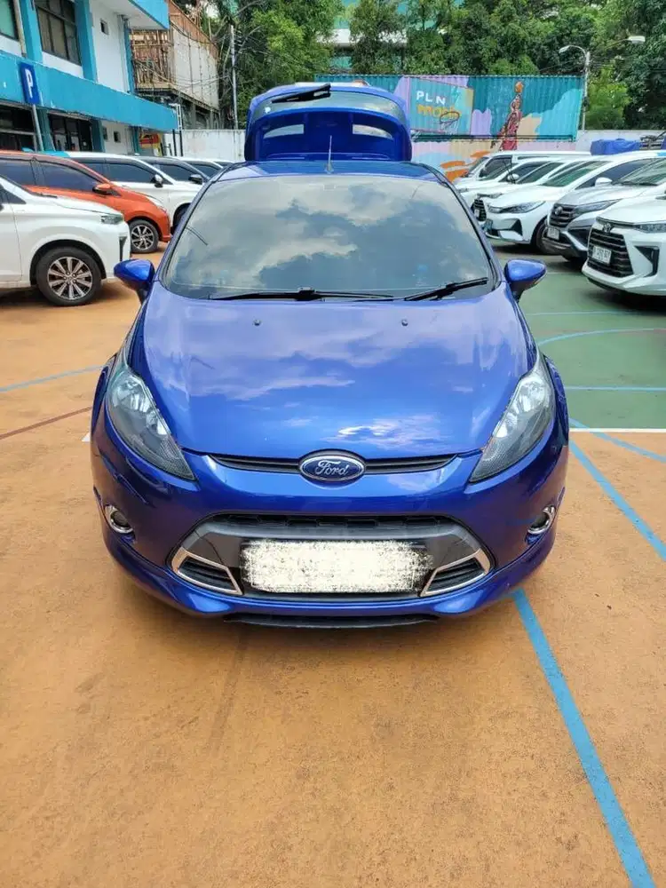 Ford Fiesta Sport SE AT Biru 2012