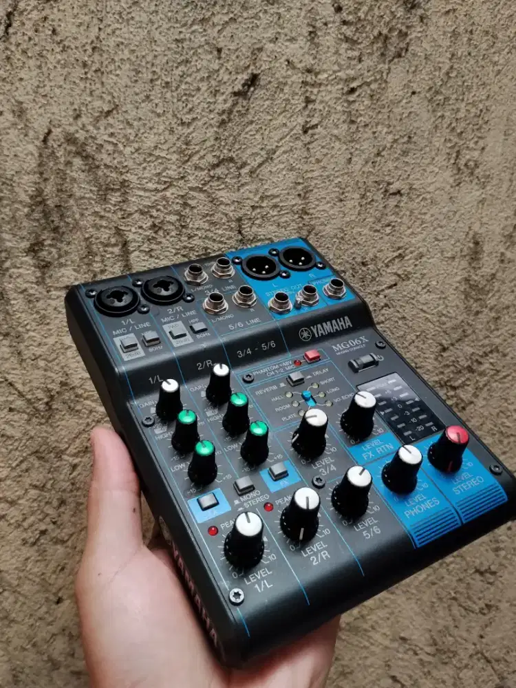Yamaha mixer MG06X