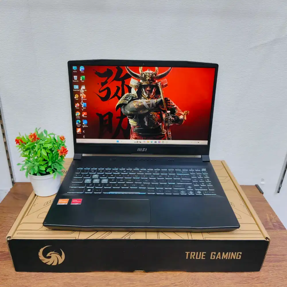 Laptop Gaming MSI Bravo AMD Ryzen 5-7535HS VGA RX 6550M FULSET