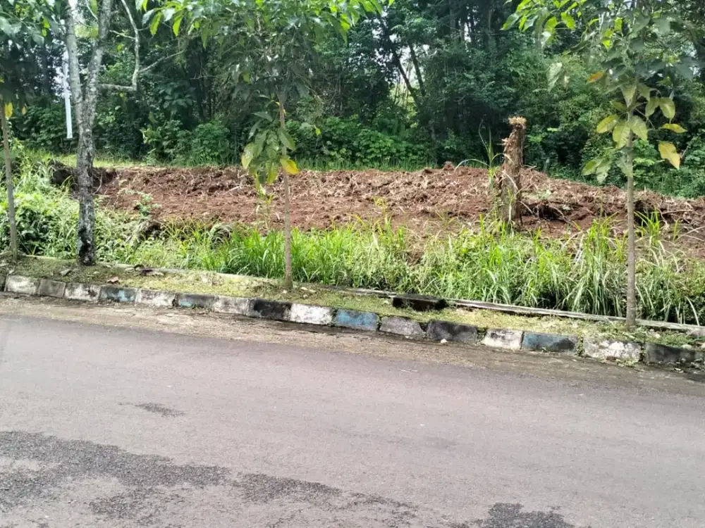 Tanah poros jalan dekat kampus UMM Kota Malang, Cocok untuk kost