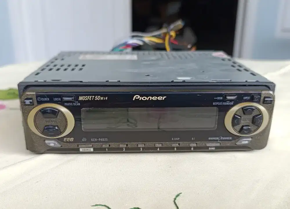 Head Unit Mobil - Pioneer KEH-P4025
