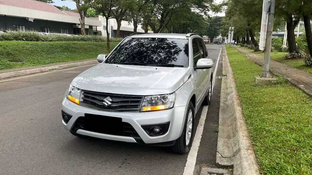 (Low Km70rb)SUZUKI GRAND VITARA 2.4 L VVT AT Matic Tahun 2015 NIK 2014