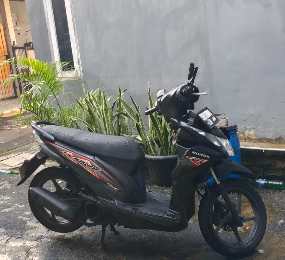 Honda Beat fi 2015 hitam