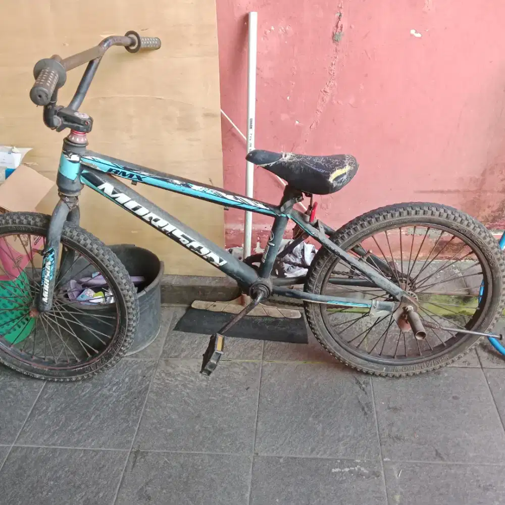Dijual sepeda bekas dari pada ga di pakai