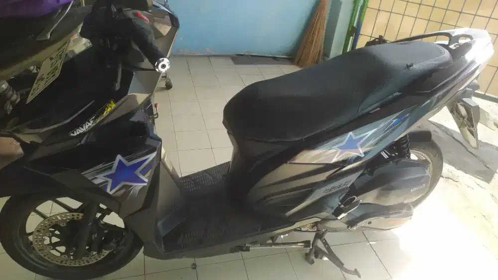Vario 125 led old