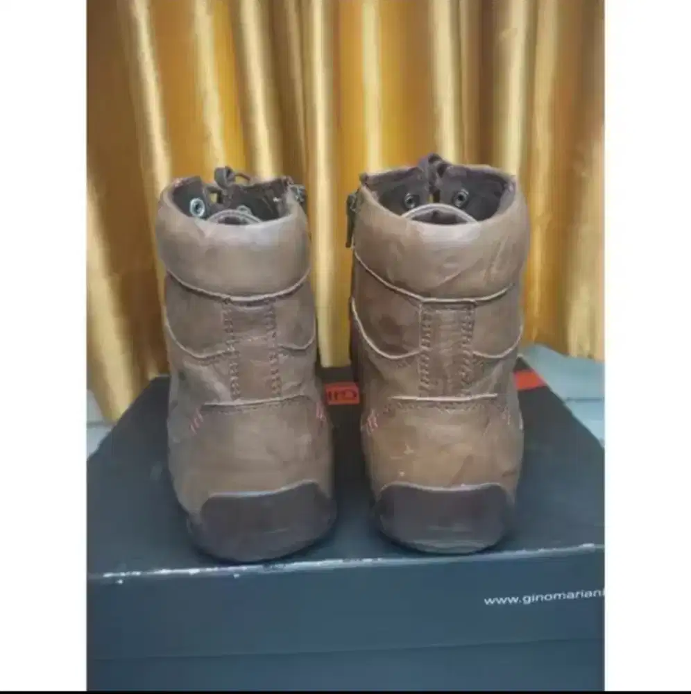 Sepatu Boot laki laki
