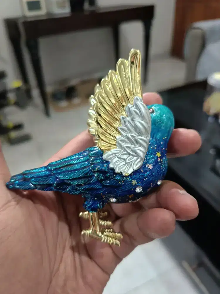 Hiasan Feng Shui Cosmic Raven