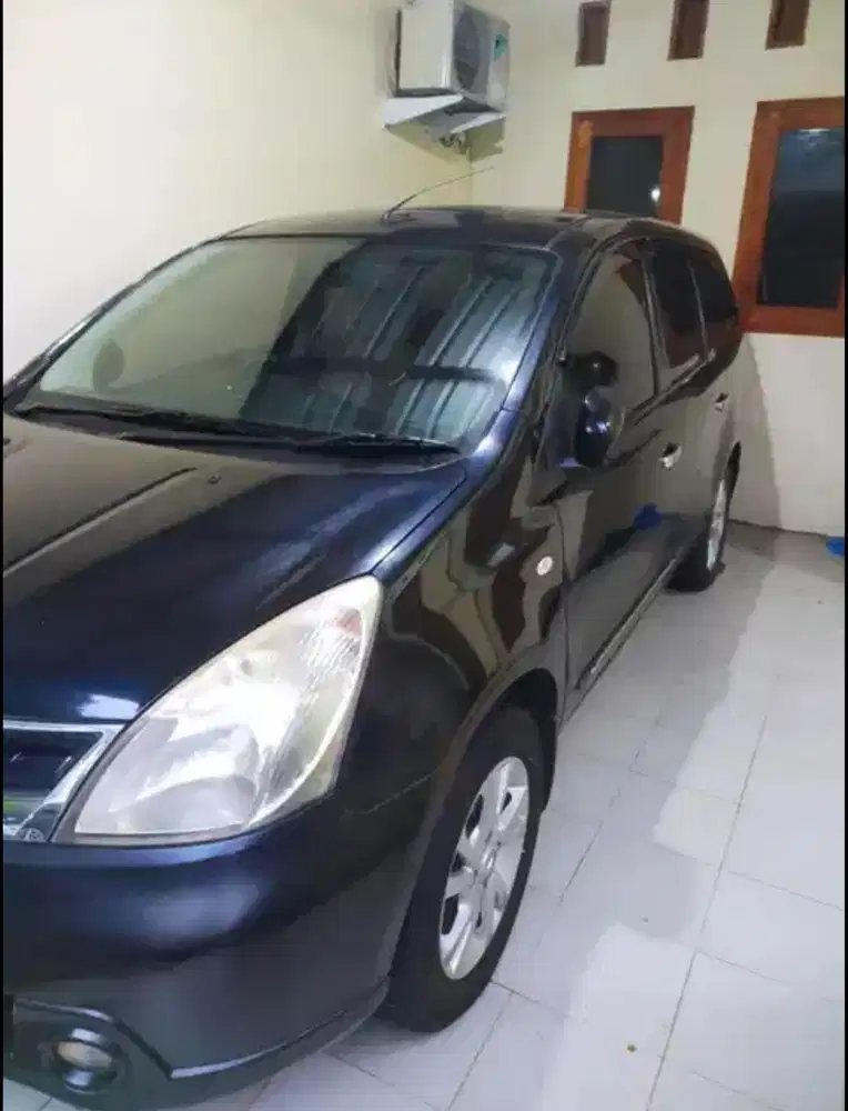 Nissan Grand livina 2011 Bensin