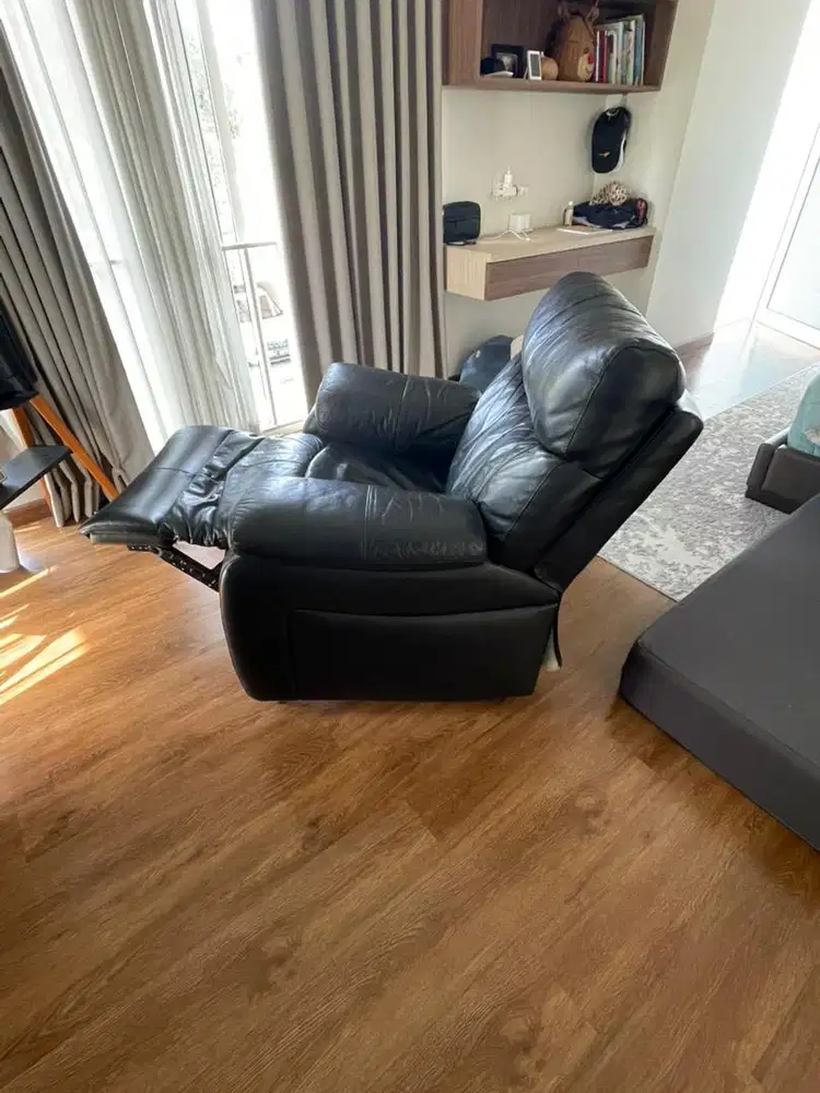 Preloved reclining sofa kulit