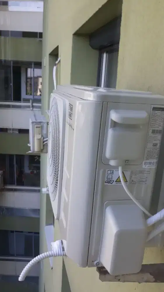 Jasa instalasi AC bongkar pasang AC service kulkas jual beli AC bekas