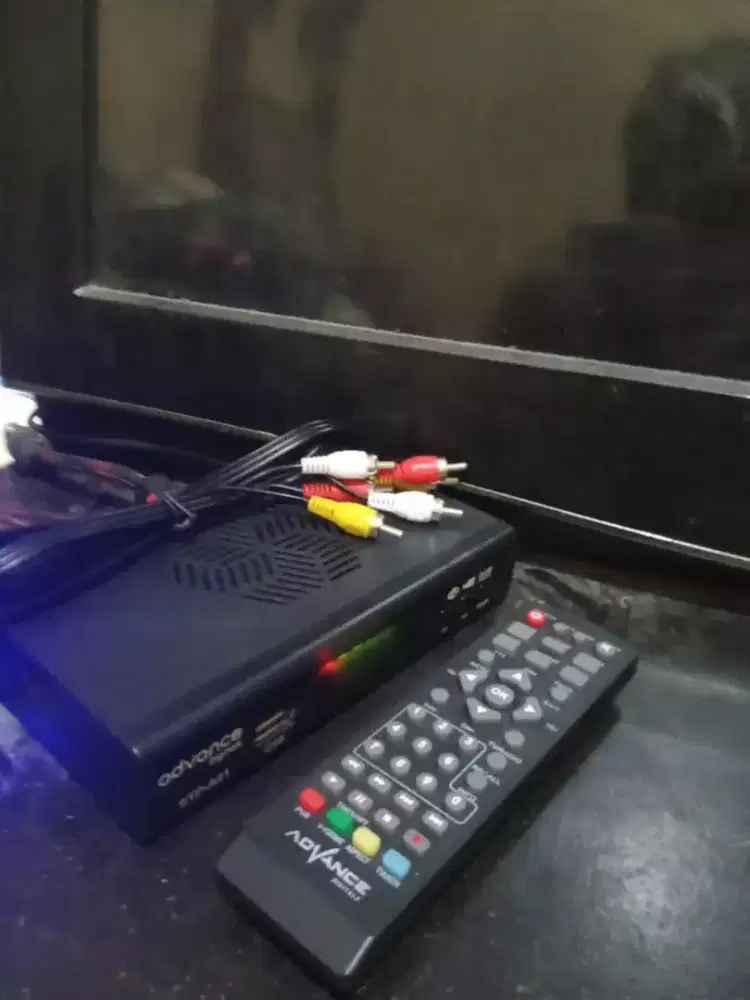 STB ADVANCE KEL.REMOTE ORI & KABEL RCA PLUS ANTENA INDOOR BARU SEPAKET