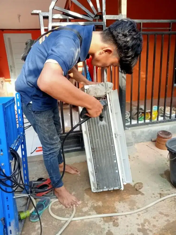 Tukang ac keliling bongkar pasang AC service kulkas jual beli AC bekas