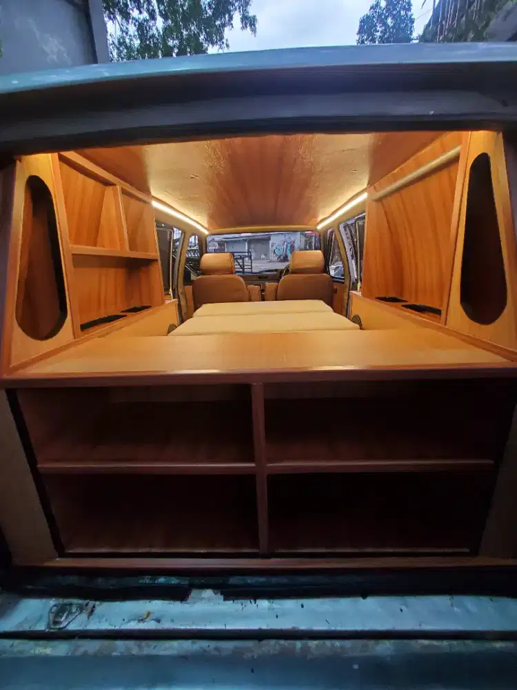 Custom campervan ( mobil camping )