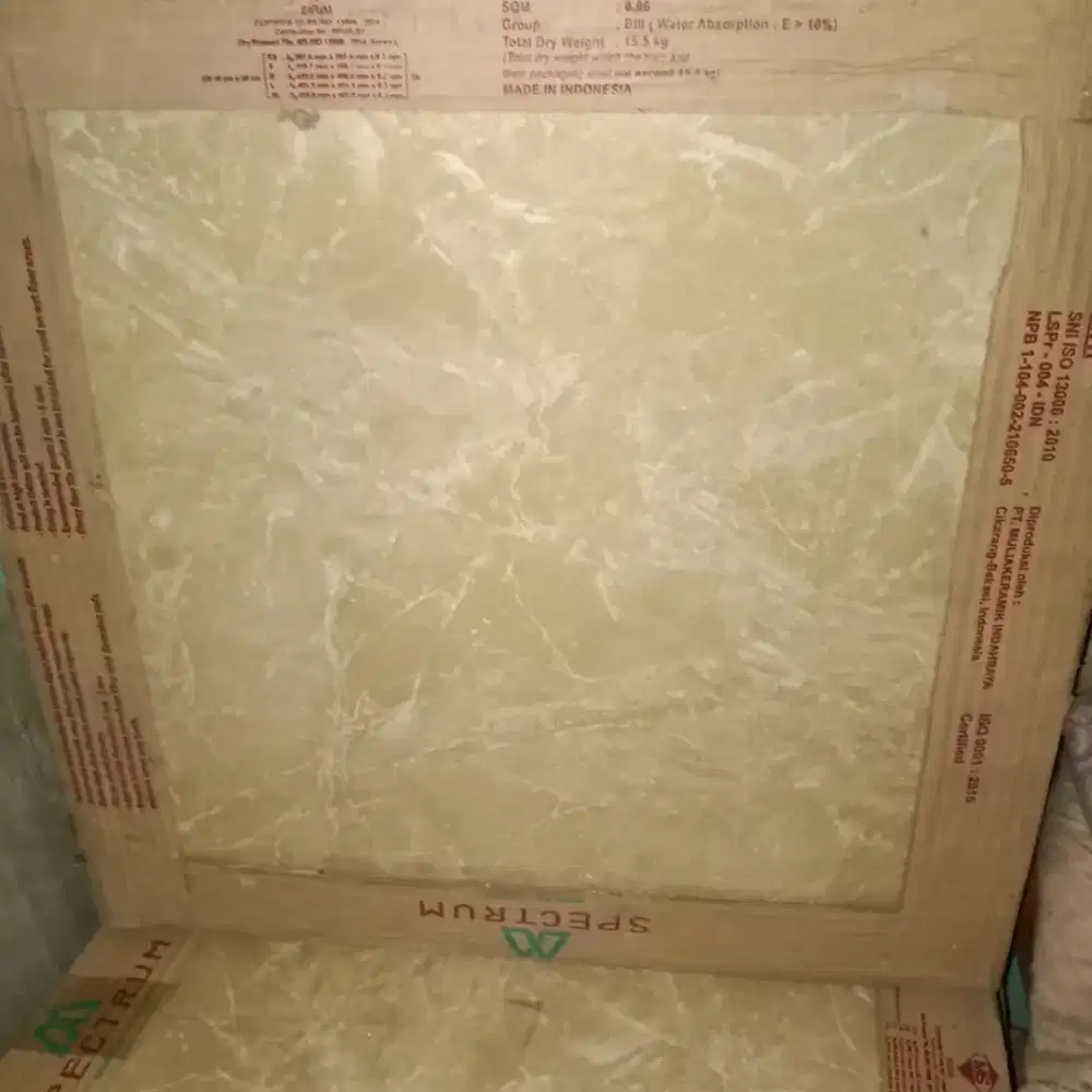 Keramik baru murah 40x40