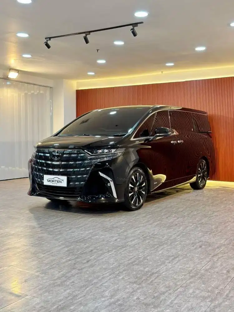 Toyota Alphard 2.5 G HEV TSS Tahun 2024 Km 4 Rb